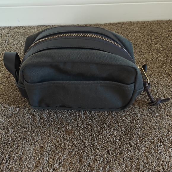 Filson Rugged Twill Travel Kit - Otter Green - Picture 2 of 8